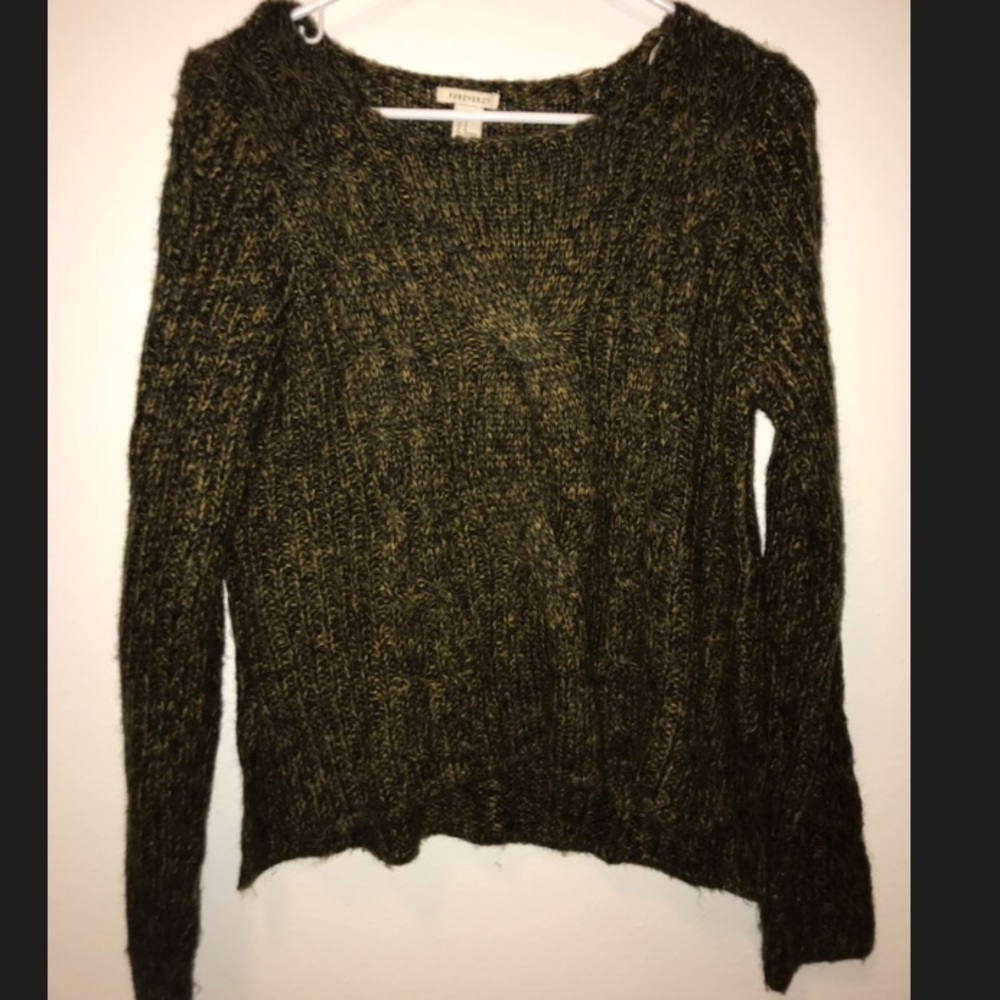 Long sleeved sweater